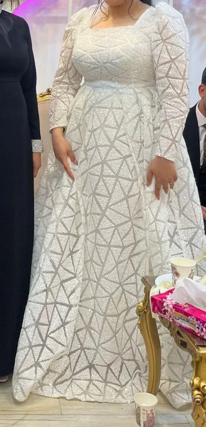 لباس عروس یکباره فقط پوشیده شده|لباس|کردکوی, |دیوار