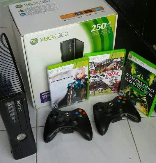 ایکس باکس ۳۶۰ با جعبه و دوربین جی تگ شده|کنسول، بازی ویدئویی و آنلاین|رشت, بلوار گیلان|دیوار