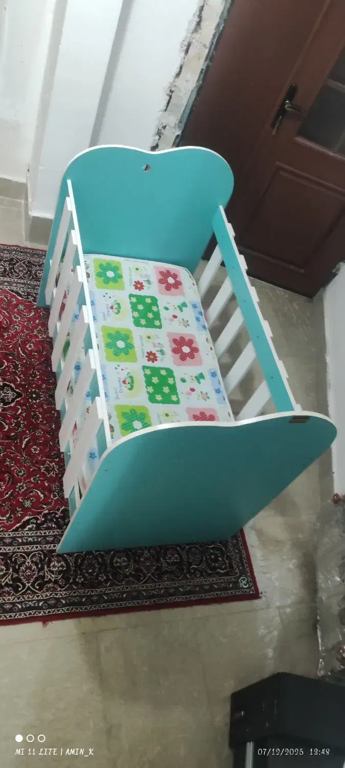 تخت خواب گهواره ای کودک|تخت و صندلی بچه|ارومیه, |دیوار