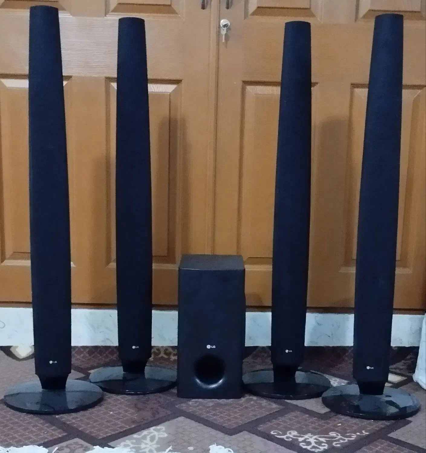 باند ایستاده بدون ایراد فقط دستگاه دی وی دی ندارد|سیستم صوتی خانگی|تبریز, |دیوار