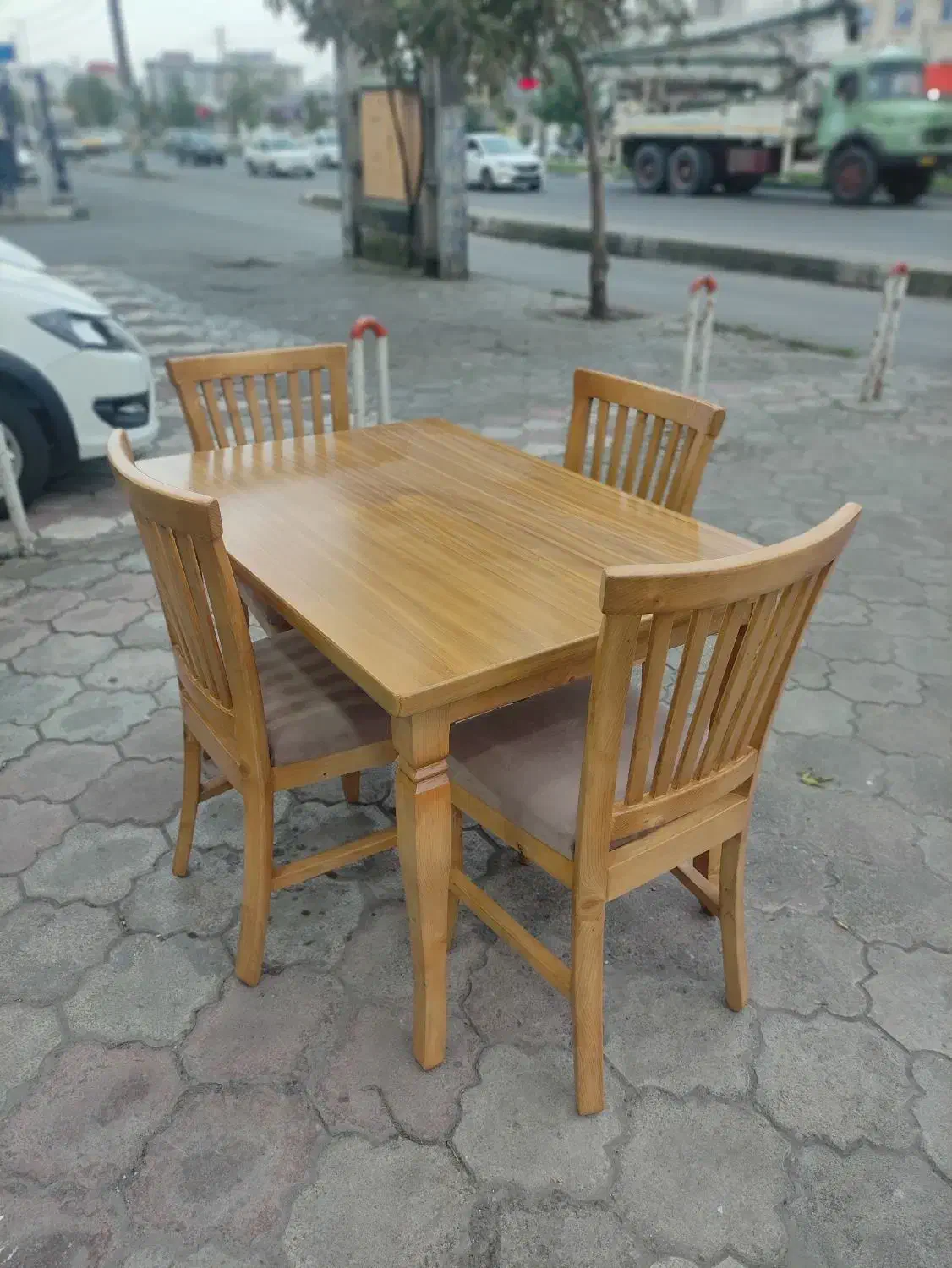 نهار خوری چهار نفره/آماده تحویل|میز و صندلی غذاخوری|رشت, جهاد|دیوار