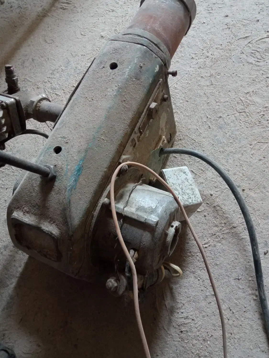 مشعل|ماشین‌آلات صنعتی|لالجین, |دیوار