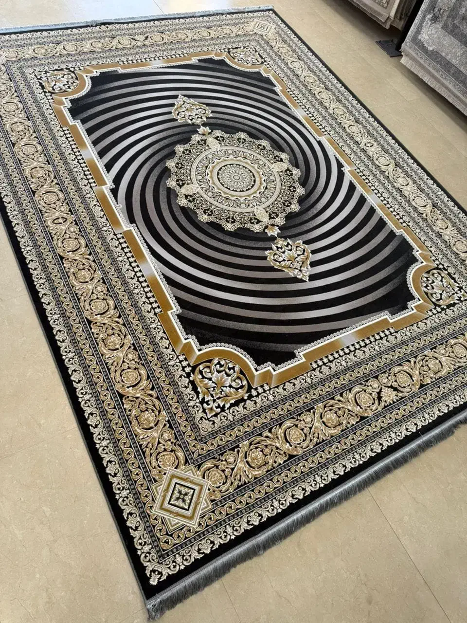 فرش ۱۲متری اصفهان(گالری فرش سعید)|فرش|زاهدان, |دیوار