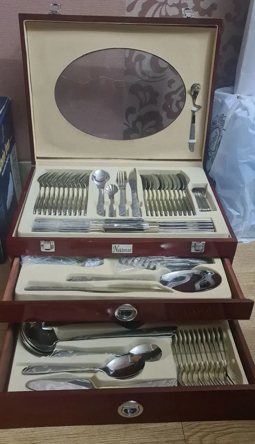 سرویس قاشق چنگال ناخمن آلمانی اصل نو ۱۲۸ تیکه|ظروف سرو و پذیرایی|اصفهان, مرداویج|دیوار