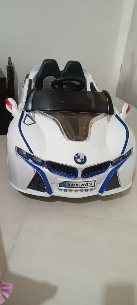 ماشین شارژی مدل بی ام و i8|اسباب‌بازی بچه|صدرا-فارس, فاز ۱|دیوار