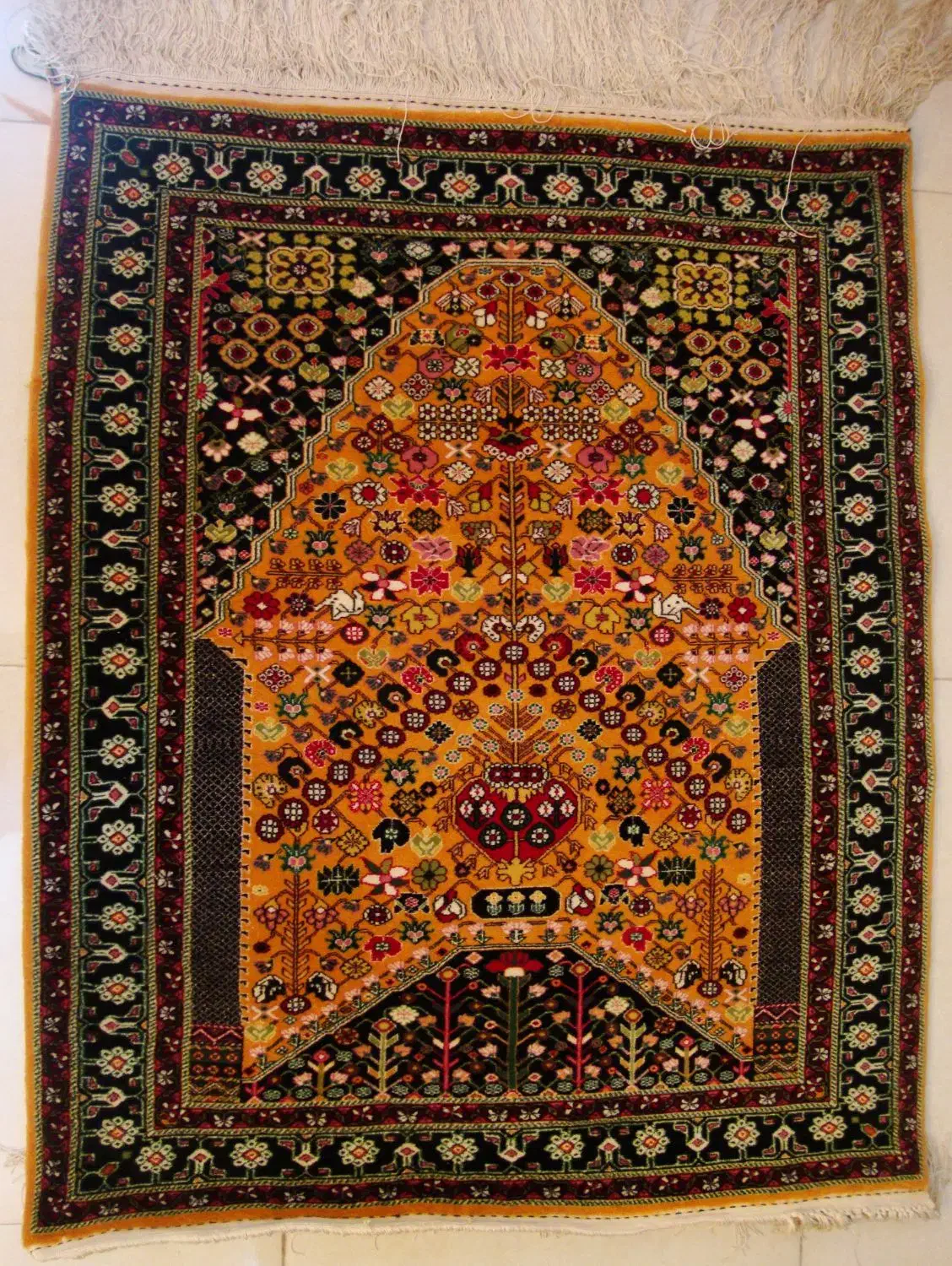 قالیچه یک سر ناظم|فرش|شیراز, ملاصدرا|دیوار