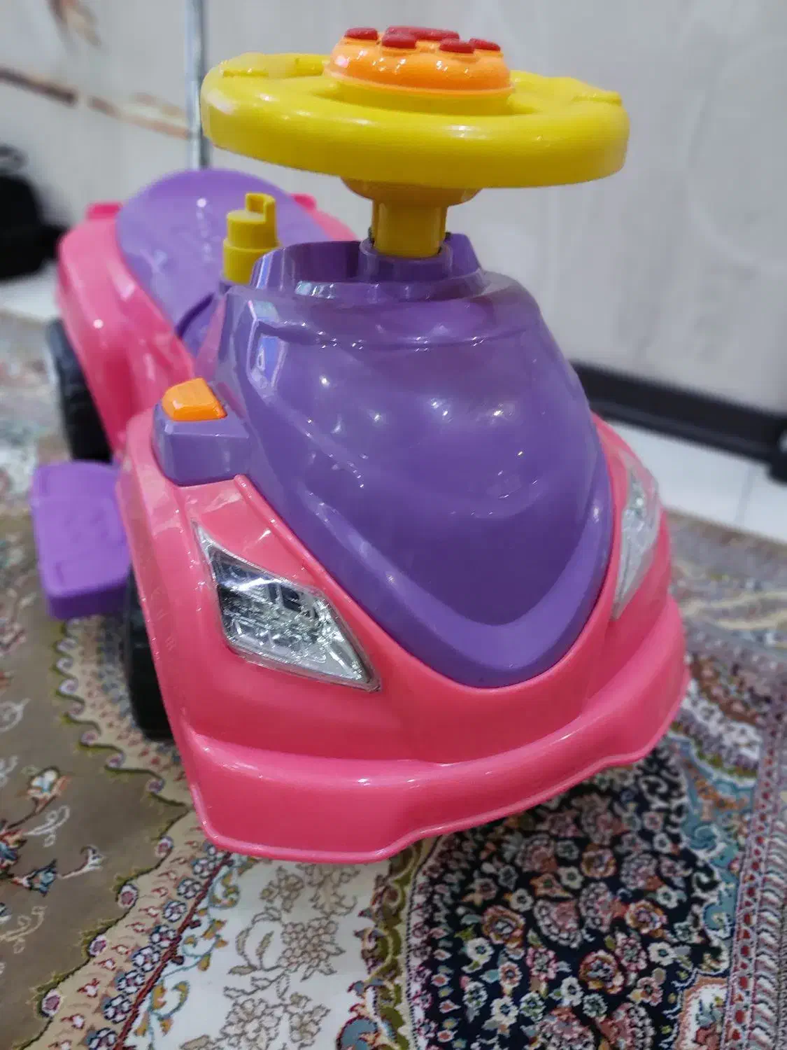 ماشین کودک موزیکال ومیزوصندلی کودک|اسباب و اثاث بچه|تهران, باشگاه نفت|دیوار