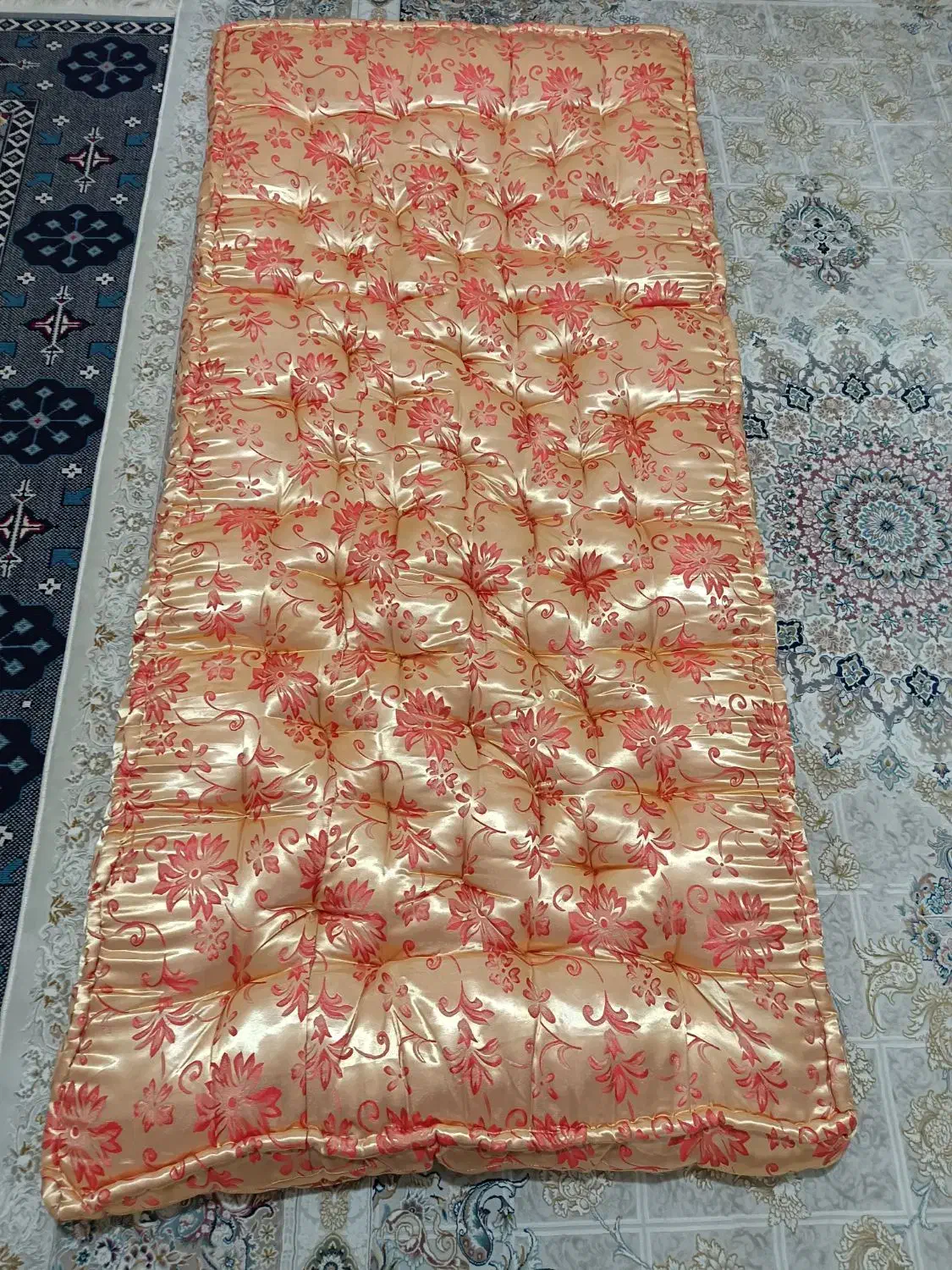 تشک الیافی|رختخواب، بالش، پتو|تهران, خاک سفید|دیوار