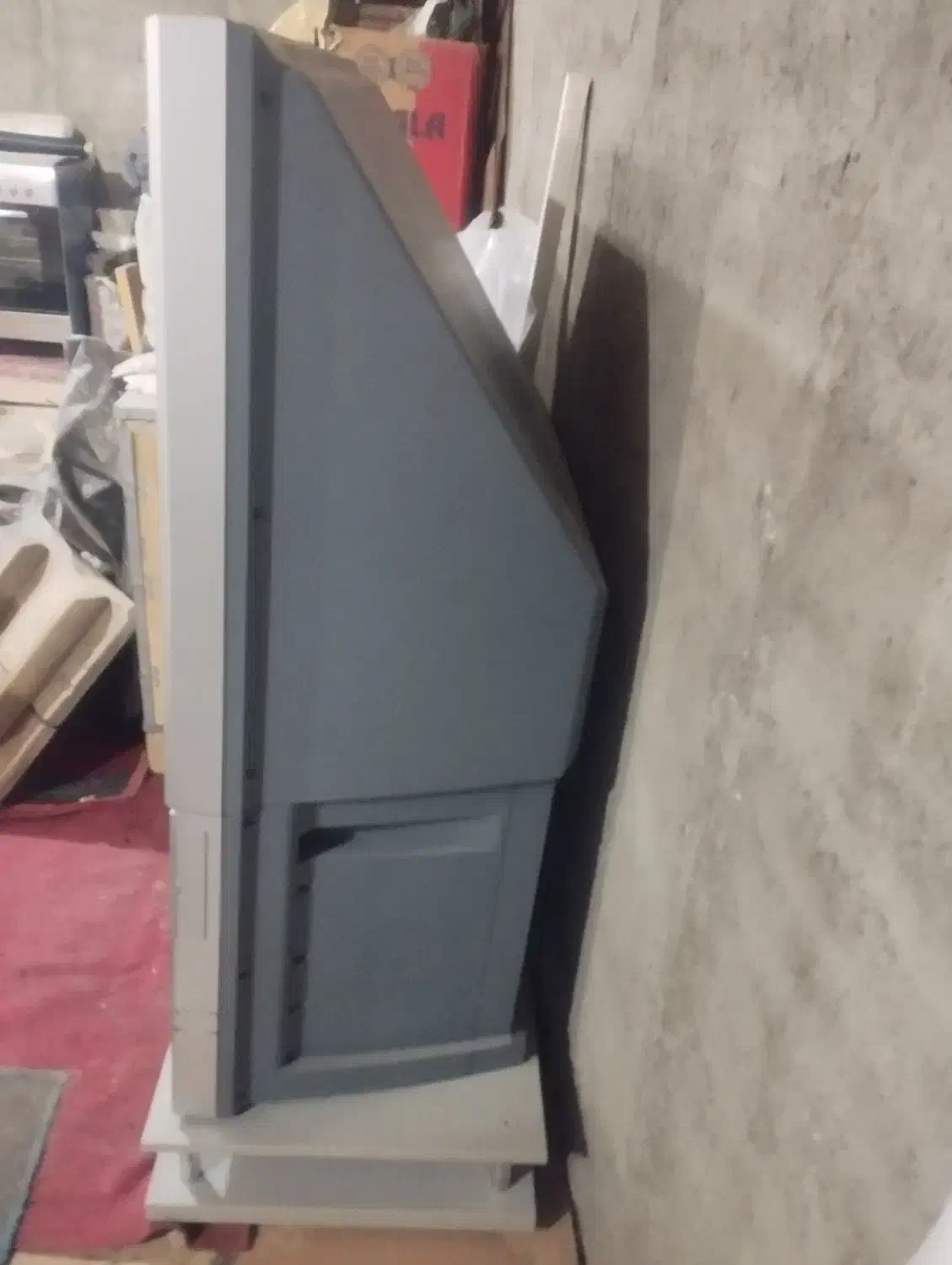 تلویزیون ۴۲ اینچ مبله هیتاچی|تلویزیون و پروژکتور|میانه, |دیوار