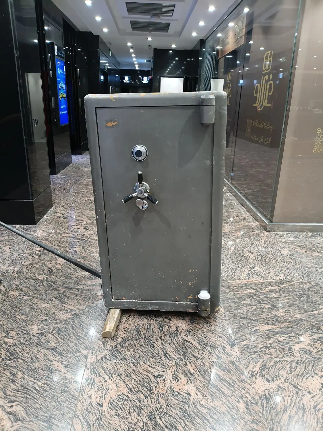 حمل ونقل جابجایی خریدتعمیرات بازکردن قفل گاو صندوق|ابزارآلات|تهران, میدان ولیعصر|دیوار