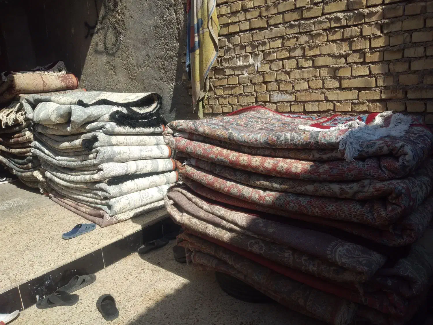 خرید و فروش فرش با قیمت بسیار عالی|فرش|اهواز, سیاحی(سه راه خرمشهر)|دیوار