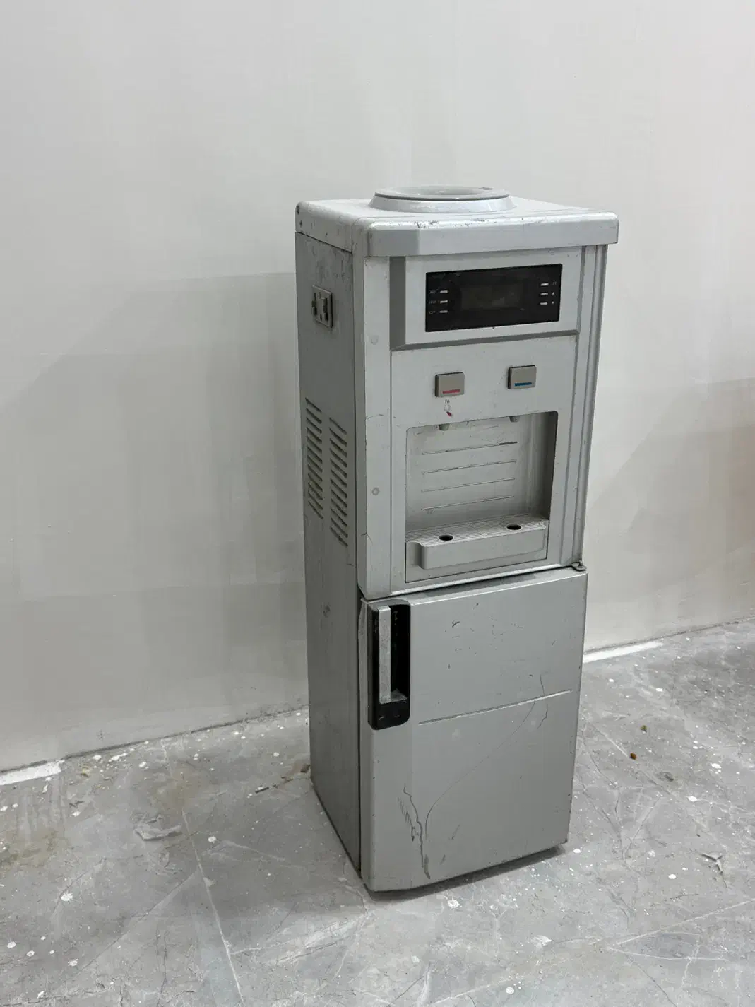 ابسردکن یخچال دار|آب‌سردکن و تصفیه آب|اهواز, زیتون کارمندی|دیوار