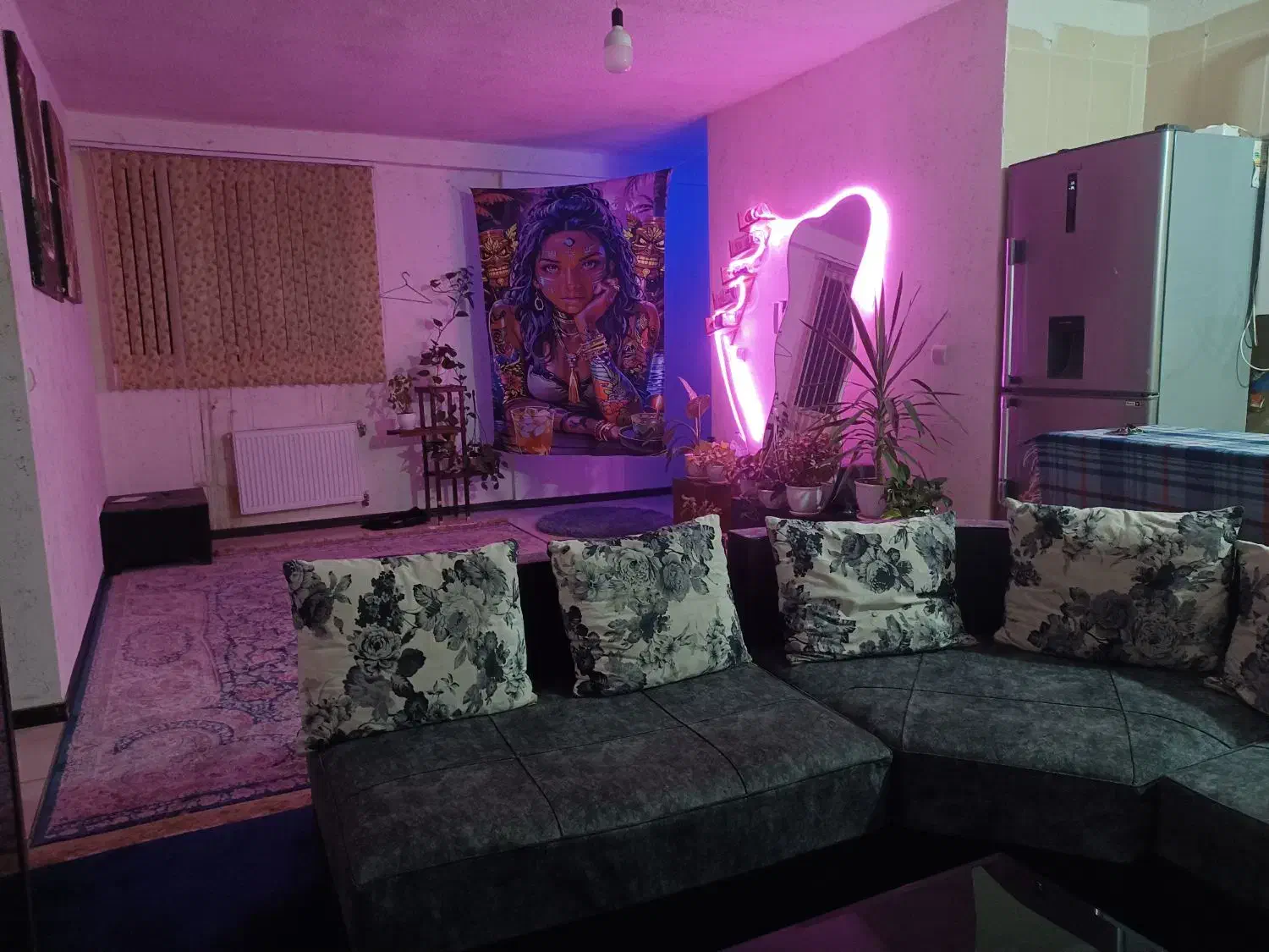 اجاره منزل مبله/شیک و مرتب/صدرا|اجارهٔ کوتاه‌مدت آپارتمان و سوئیت|شیراز, شهرک گلستان|دیوار