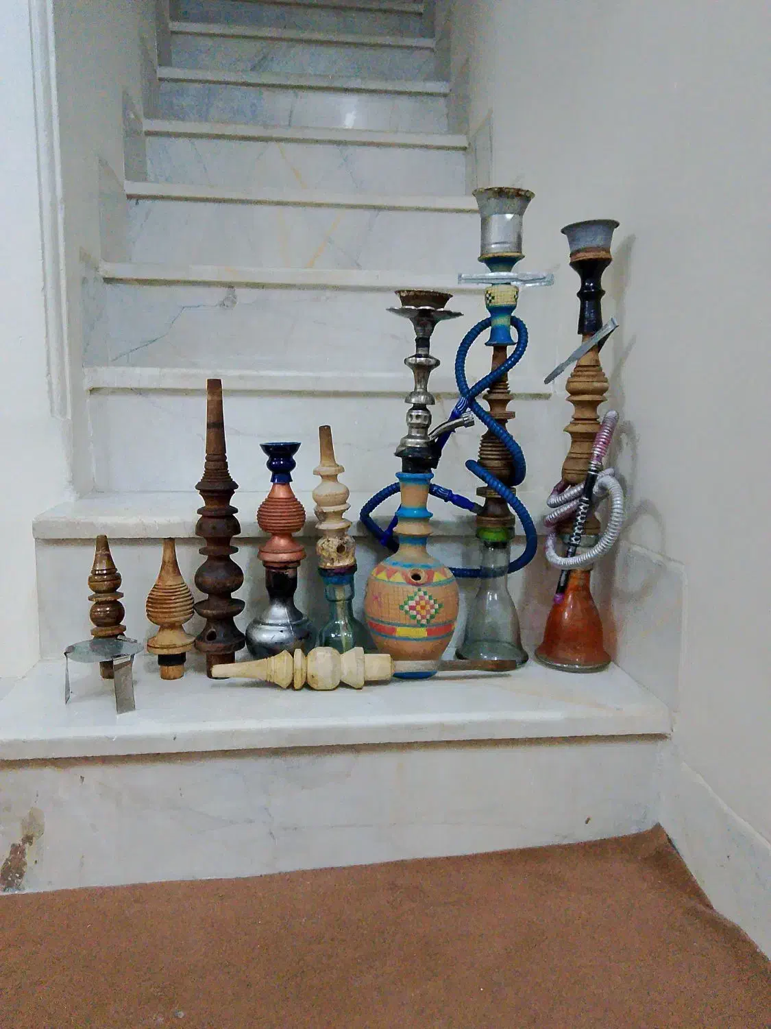 قیلیان|کلکسیون و سرگرمی|اصفهان, خواجه عمید|دیوار