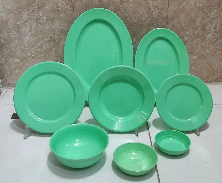 سرویس رنگ سبزنشکن استانداردقیمت قبل ارسال رایگان|ظروف سرو و پذیرایی|مشهد, کارمندان دوم|دیوار