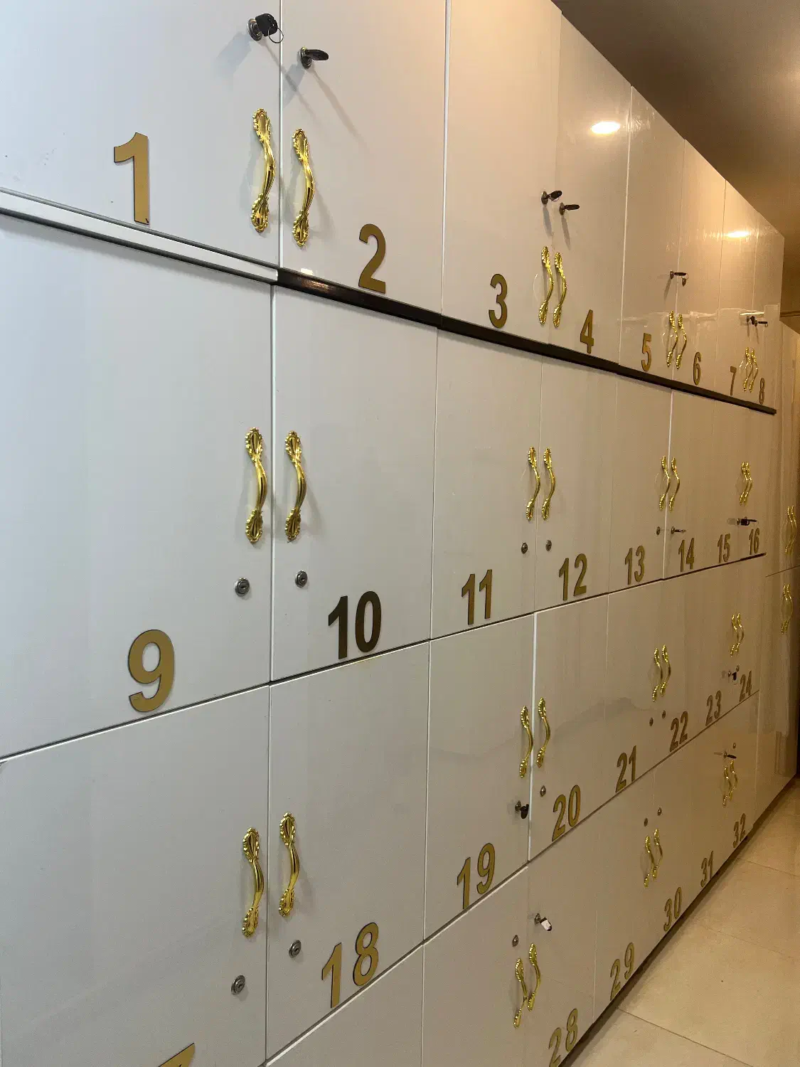 وسایل سالن زیبایی|آرایشگاه و سالنهای زیبایی|هشتگرد, شهرک راه آهن|دیوار