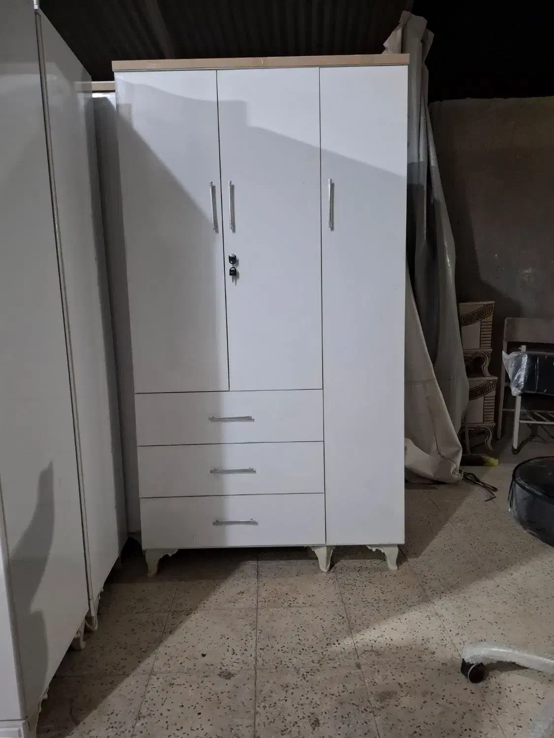 کمد سفید رنگ کلاسیک|جاکفشی، کمد، دراور|بندر گناوه, |دیوار