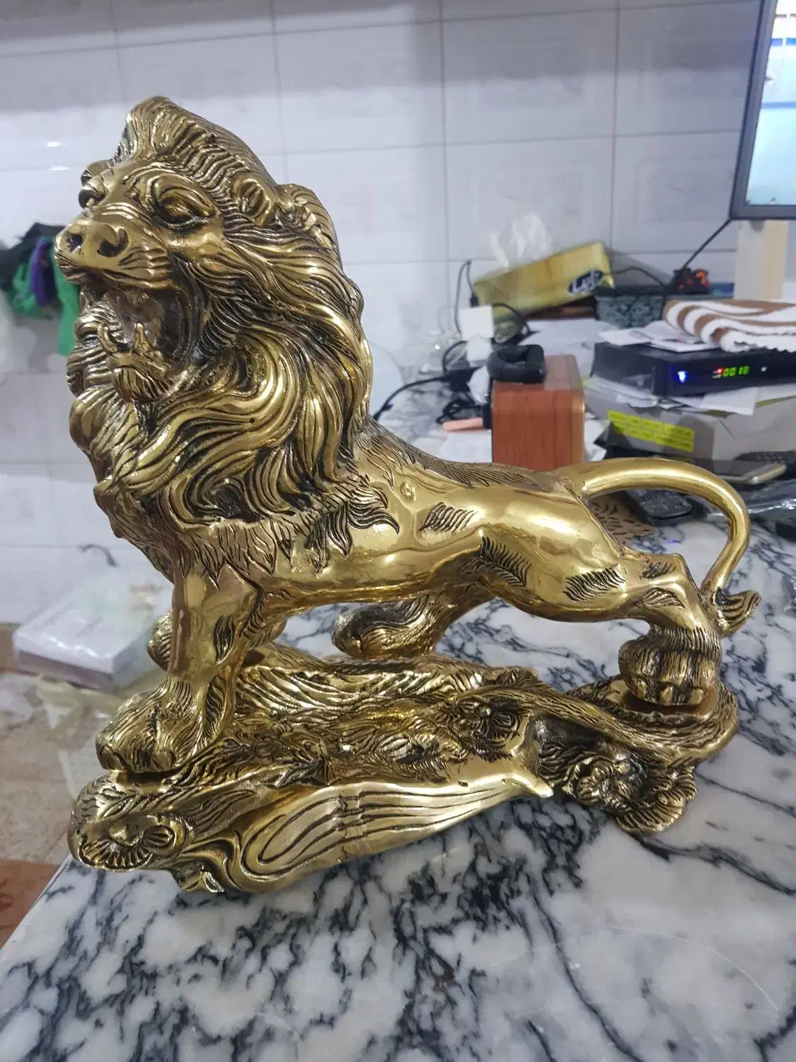 مجسمه برنز اصل دکوری بسیار زیبای شیر|مجسمه، تندیس، ماکت|اصفهان, بهارستان|دیوار