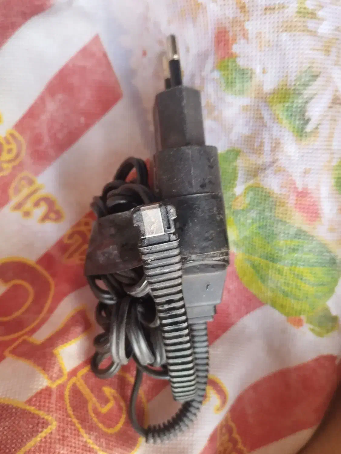 شارژر اصلی ریش تراش براون|آرایشی، بهداشتی، درمانی|کوهدشت, |دیوار