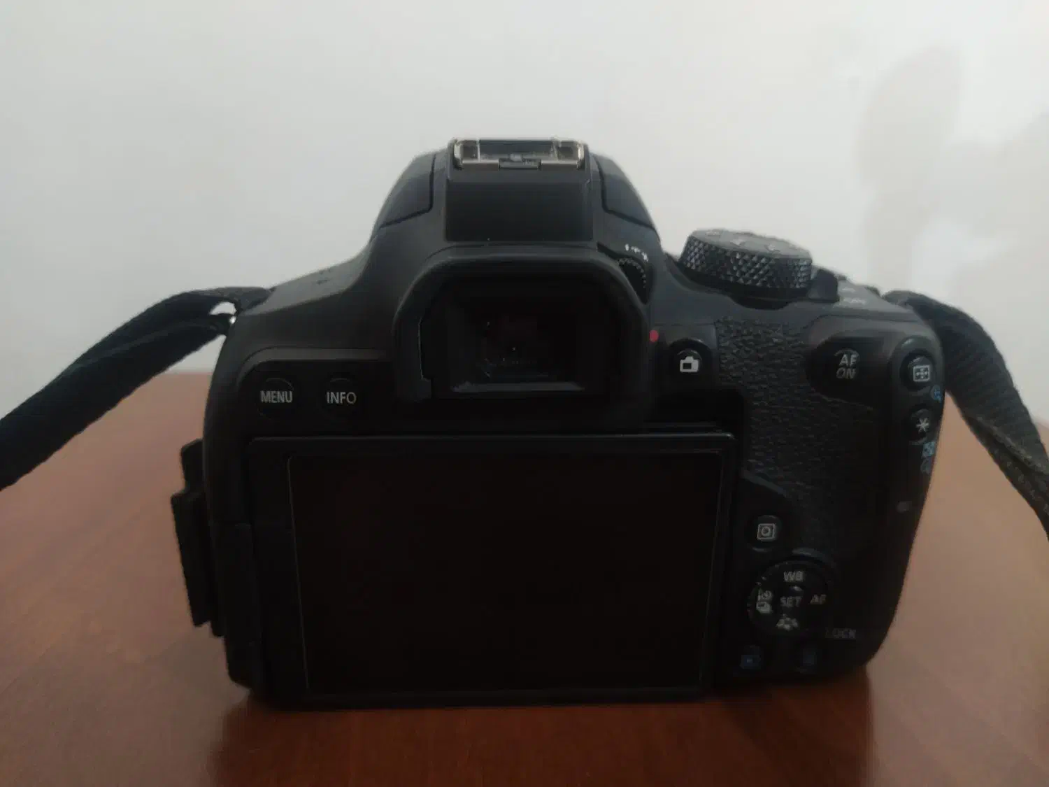 دوربین canon 850d + لنز 18-135 IS USM kit|دوربین عکاسی و فیلم‌برداری|اسلام‌شهر, شهرک مهدیه|دیوار