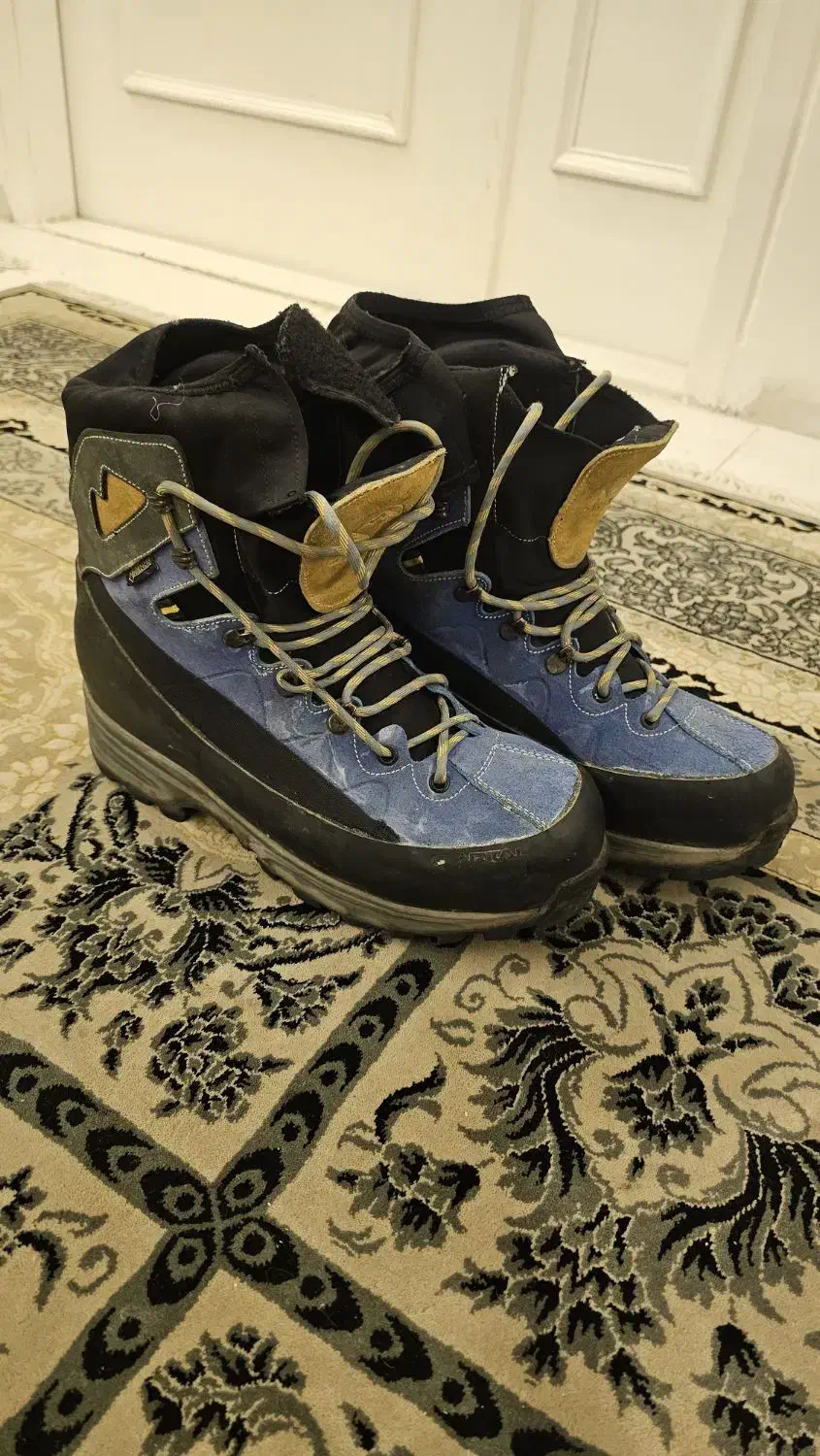 کفش کوهنوردی قارتال مدل ساوالان و یخ شکن|کوهنوردی و کمپینگ|همدان, |دیوار