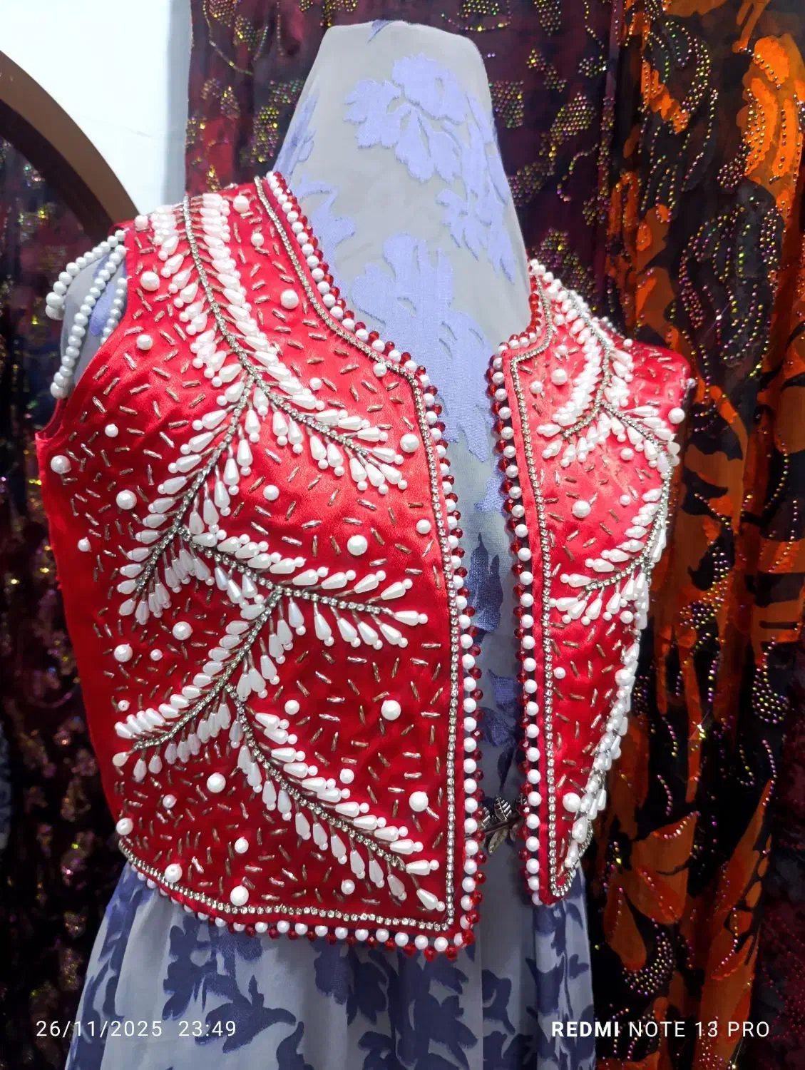 جلیقه (سخمه)|لباس|سرپل ذهاب, |دیوار