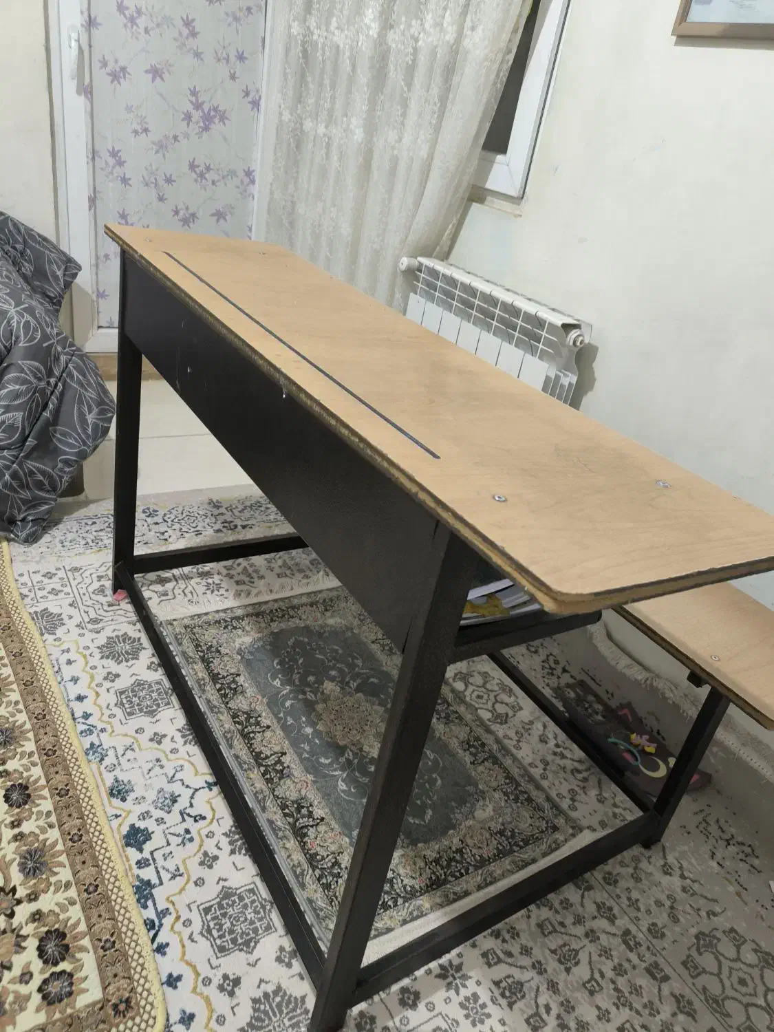 میز نیمکت مدرسه|صندلی و نیمکت|پرند, فاز ۶|دیوار