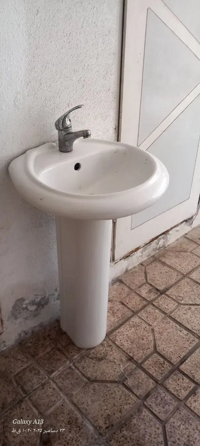 یک عدد صورت شوری.|لوازم سرویس بهداشتی|رشت, سعدی (تختی)|دیوار