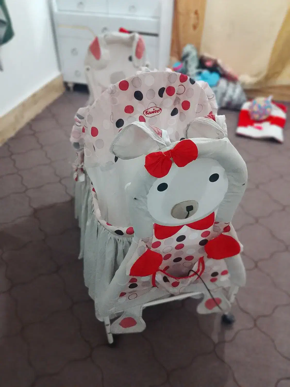 گهواره|تخت و سرویس خواب|انبارآلوم, |دیوار