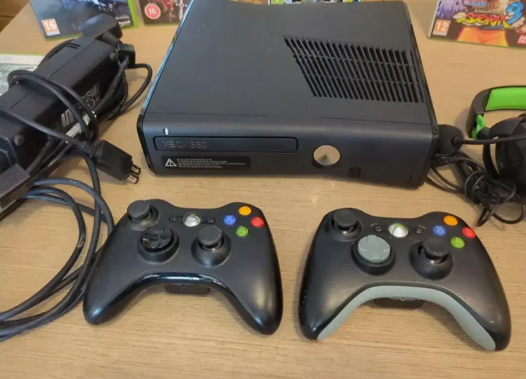 ایکس باکس ۳۶۰ دو دسته|کنسول، بازی ویدئویی و آنلاین|ساری, |دیوار