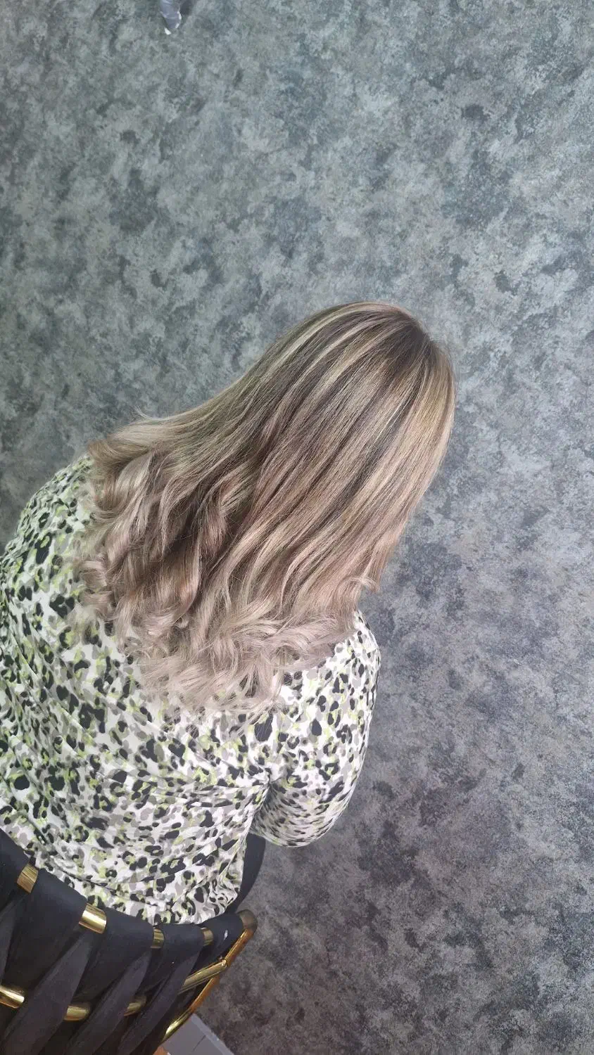 تمامی خدمات رنگو لایت|خدمات آرایشگری و زیبایی|تهران, جوادیه|دیوار