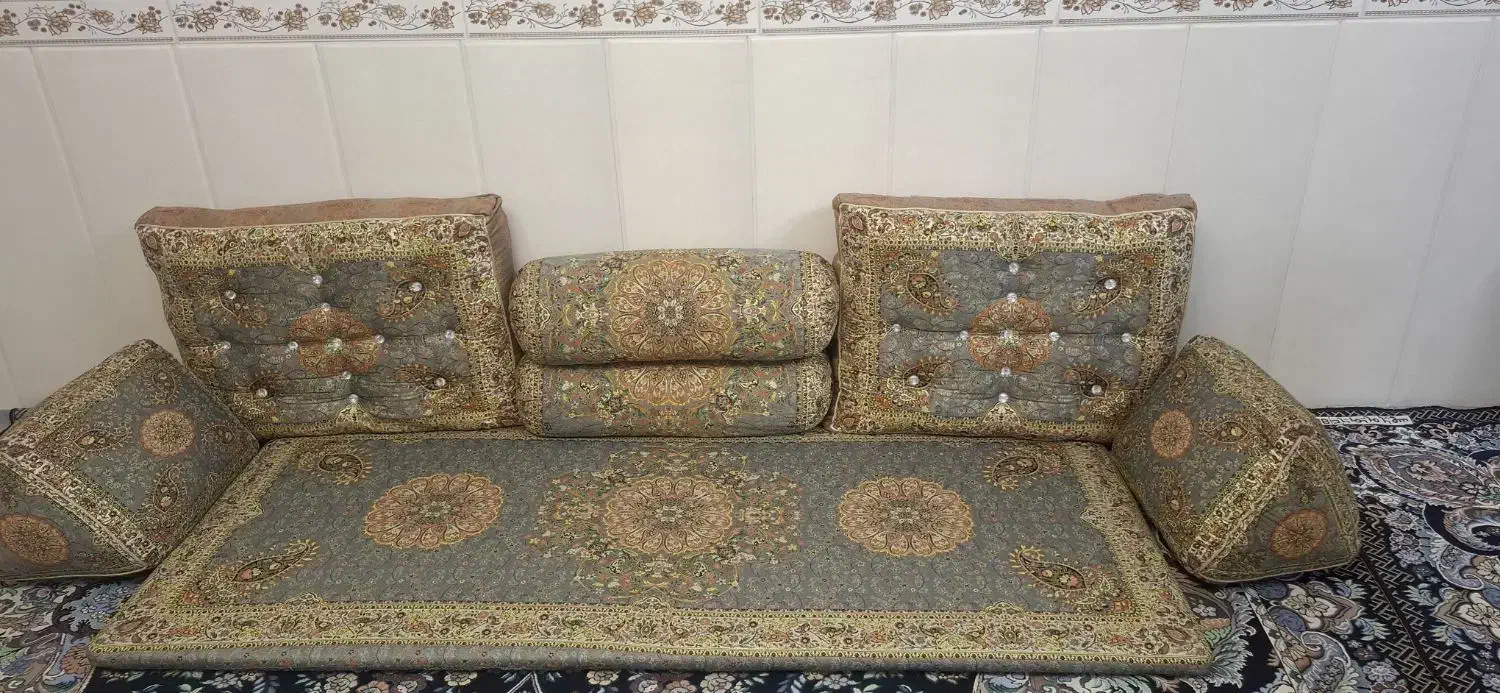 شاه نشین|پشتی|نسیم‌شهر, |دیوار