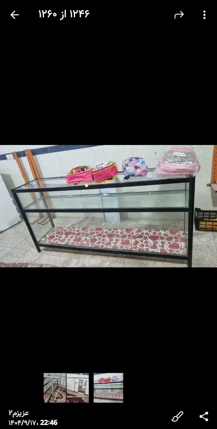 یک عدد ویترین شیشه ای ویک عدد رگال تمیز|فروشگاه و مغازه|نیشابور, شهرک رسولی|دیوار