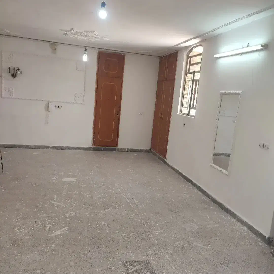 ویلایی طبقه بالا، متراژ120،کوی اساتید،خ شادمان دوم|اجارهٔ خانه و ویلا|خرم‌آباد, |دیوار