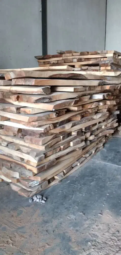 نجار حرفه ایی چوب|استخدام صنعتی، فنی، مهندسی|تهران, شهید رجایی|دیوار