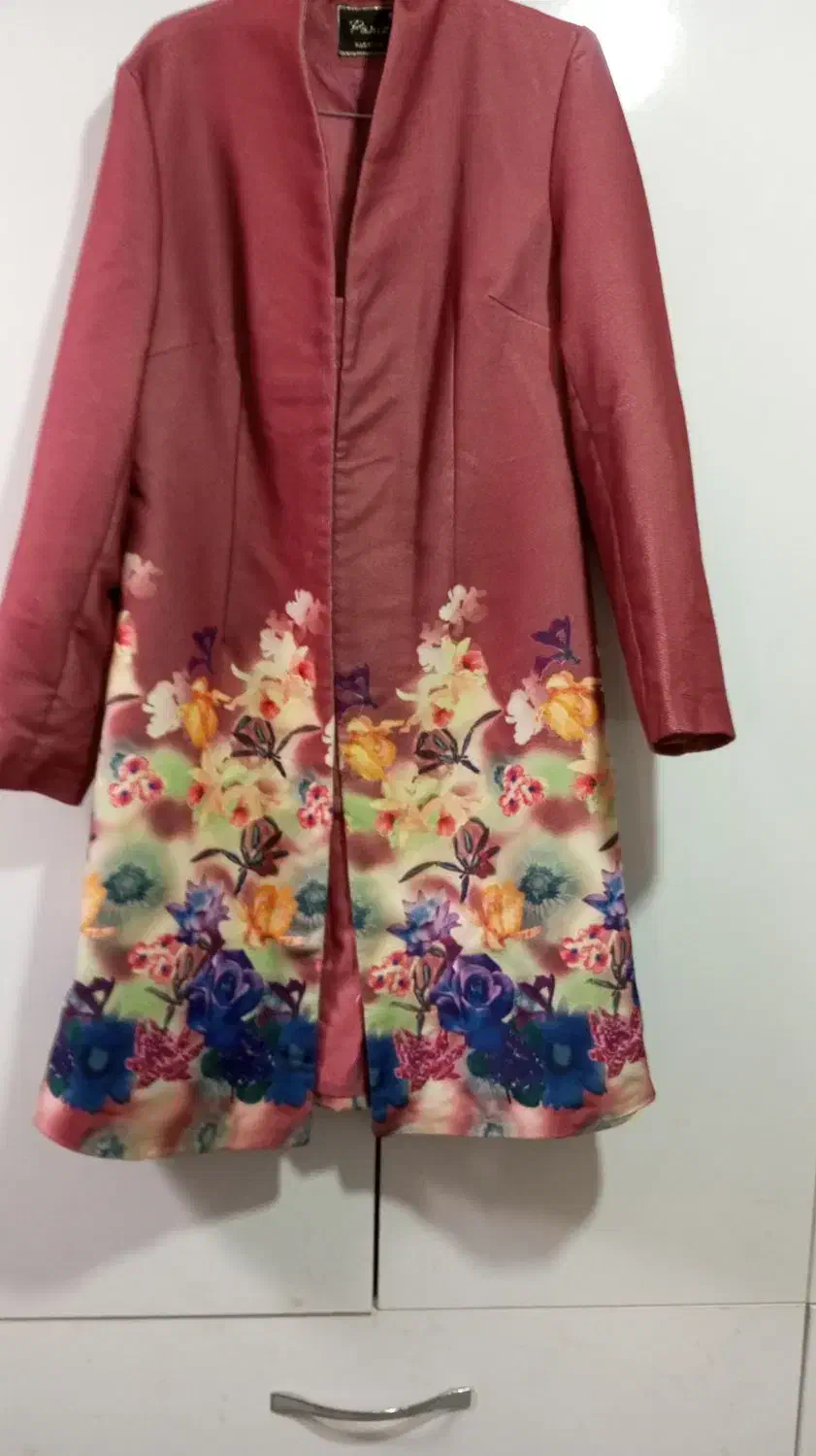 مانتووپالتو|لباس|نیشابور, خط کاشمر|دیوار