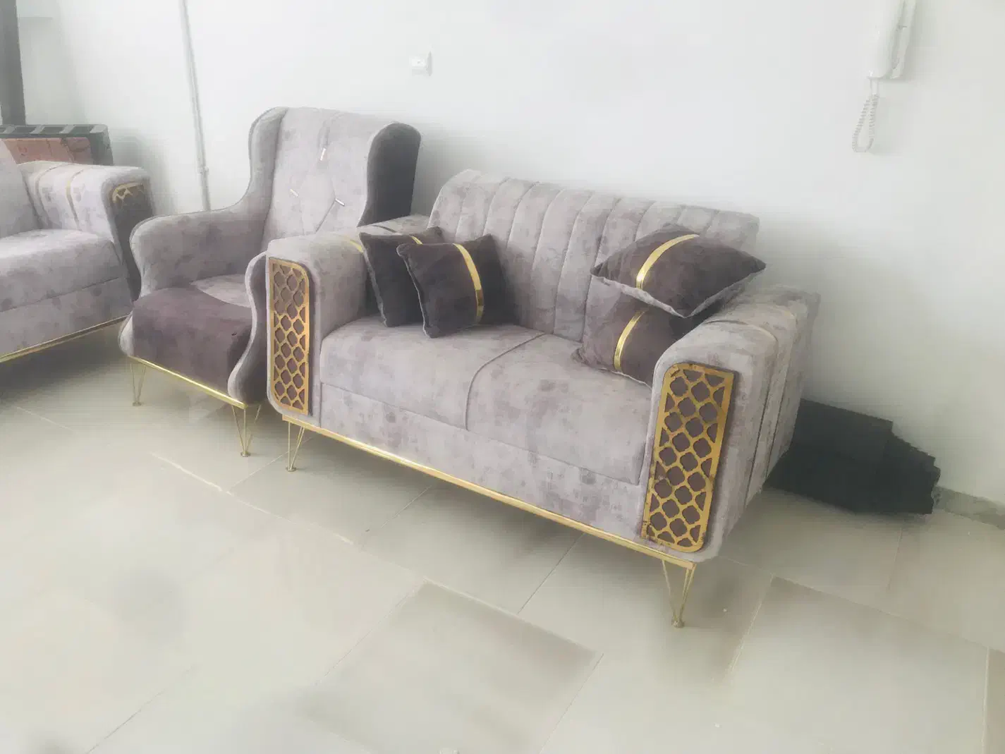 مبل|مبلمان خانگی و میز عسلی|اسفراین, |دیوار