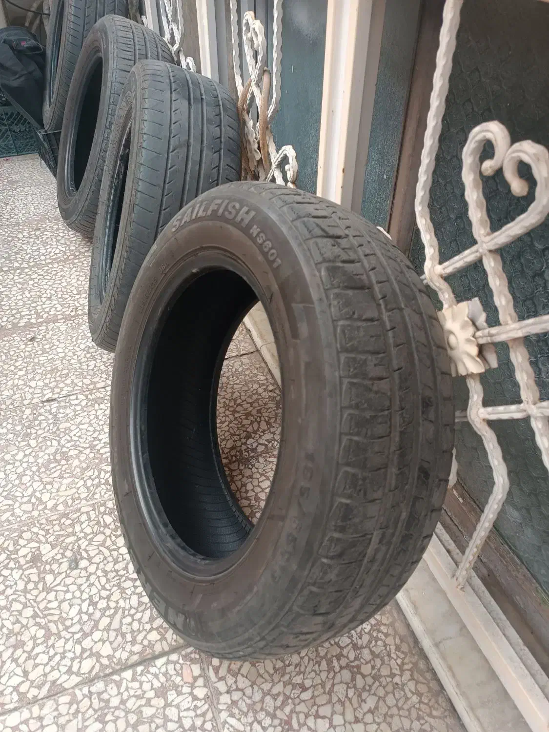 لاستیک ال ۹۰ بارز دست دوم|قطعات یدکی و لوازم جانبی|قم, لسانی|دیوار