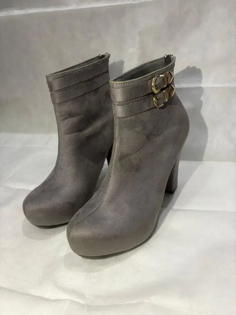 نیم بوت مجلسی|کیف، کفش، کمربند|اندیشه, شهرک مریم|دیوار