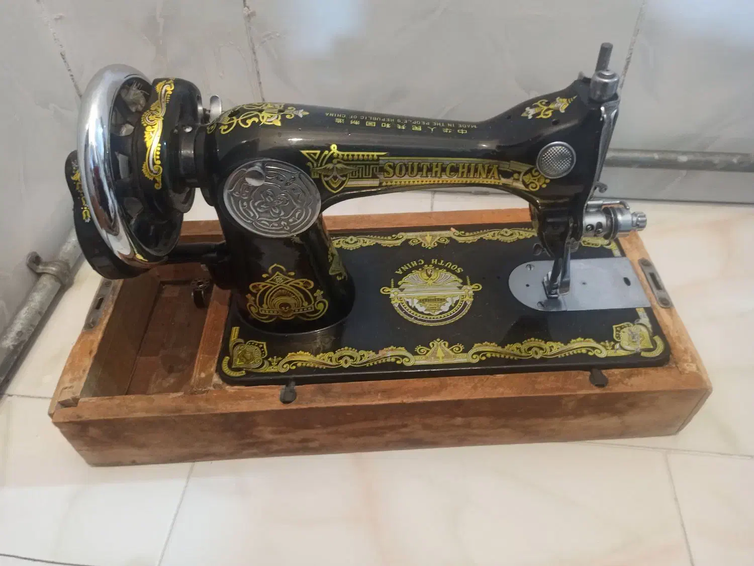 چرخ خیاطی|چرخ خیاطی و ریسندگی|سلماس, |دیوار