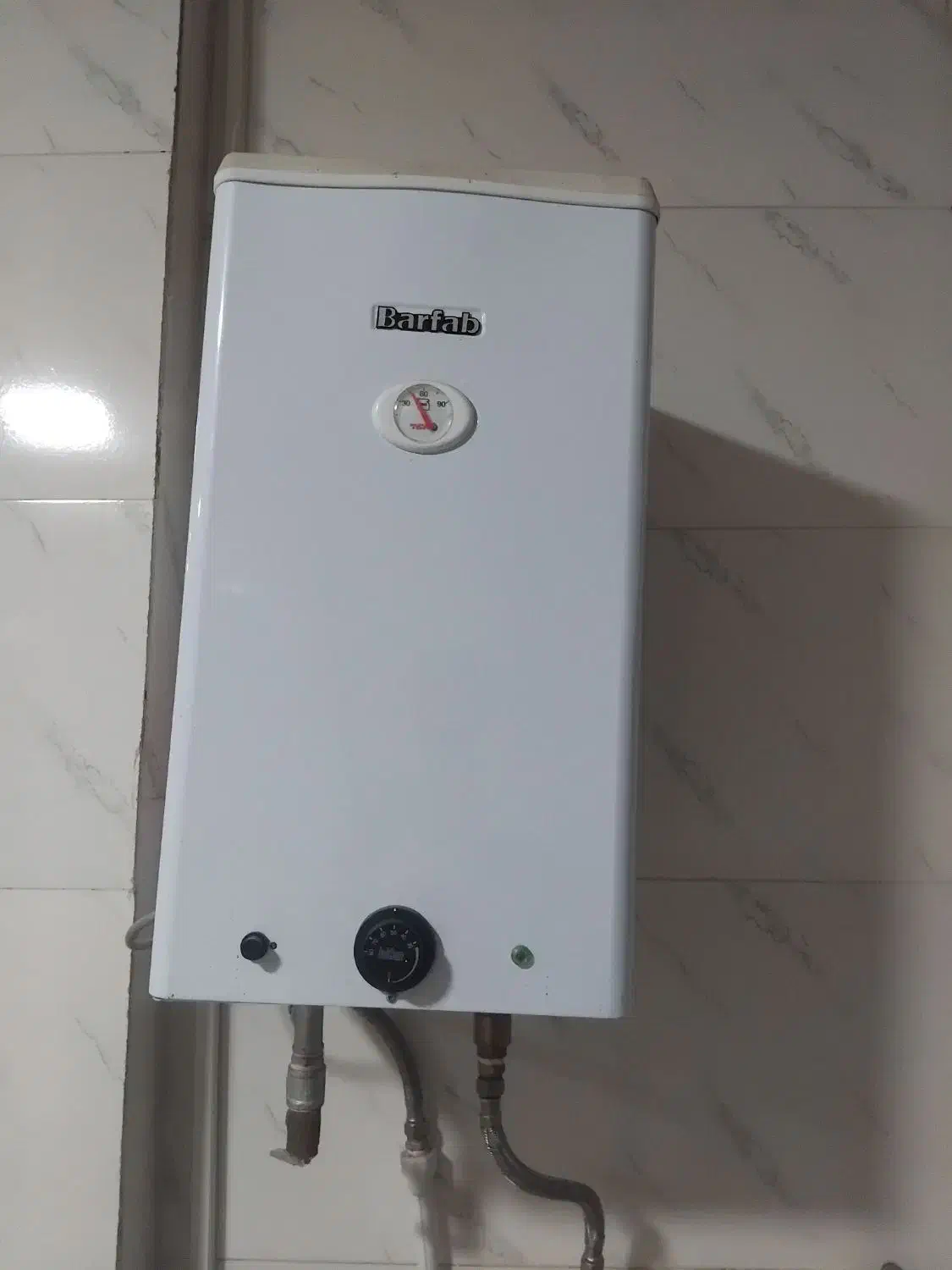 آبگرمکن برقی دیواری برابر ۳۲ لیتری|آبگرمکن، پکیج، شوفاژ|بروجن, |دیوار