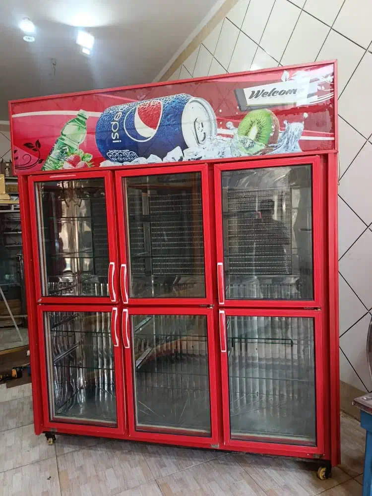 یخچال ویترینی 6درب یک سمت نما درحدنو|فروشگاه و مغازه|اهواز, فرهنگ شهر|دیوار