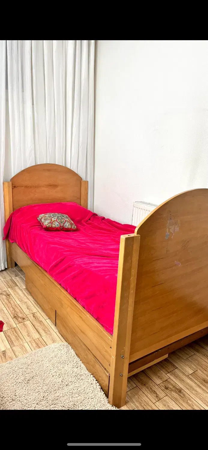 تخت|تخت و سرویس خواب|شاهین‌شهر, فدک|دیوار