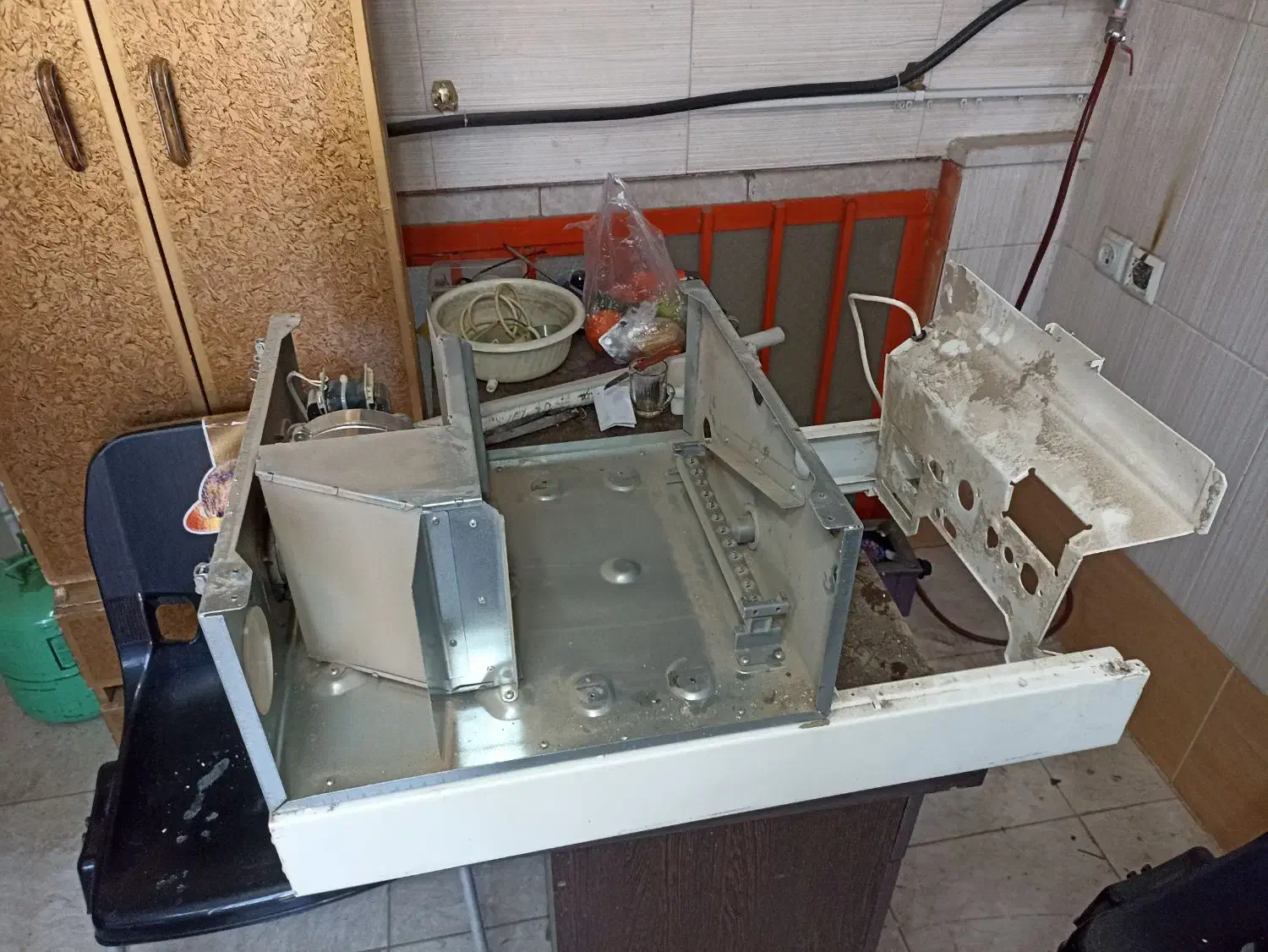 تعمیر ات تخصصی پکیج و آبگرمکن دیواری|خدمات پیشه و مهارت|قم, زنبیل آباد|دیوار