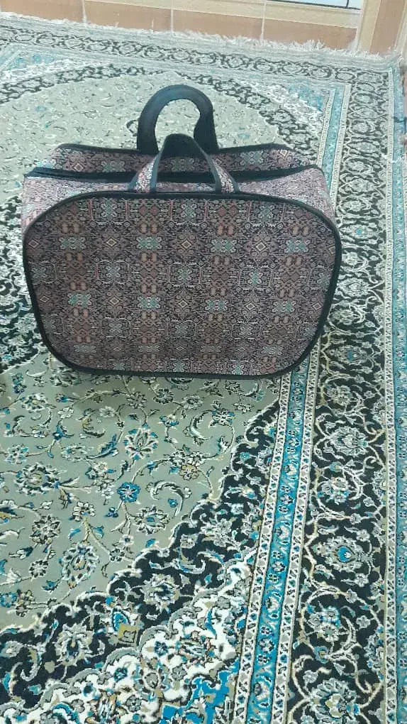 دوعدد ساک پتو یک عدد باکس گرد یک عدد مربع|رختخواب، بالش، پتو|ایذه, |دیوار