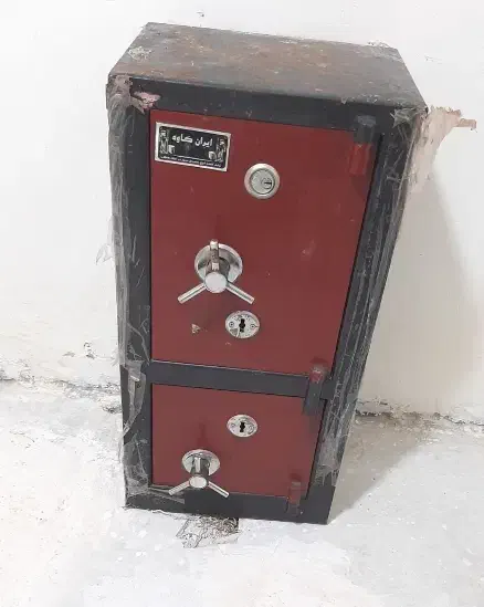 گاو صندوق|ابزارآلات|ابهر, |دیوار