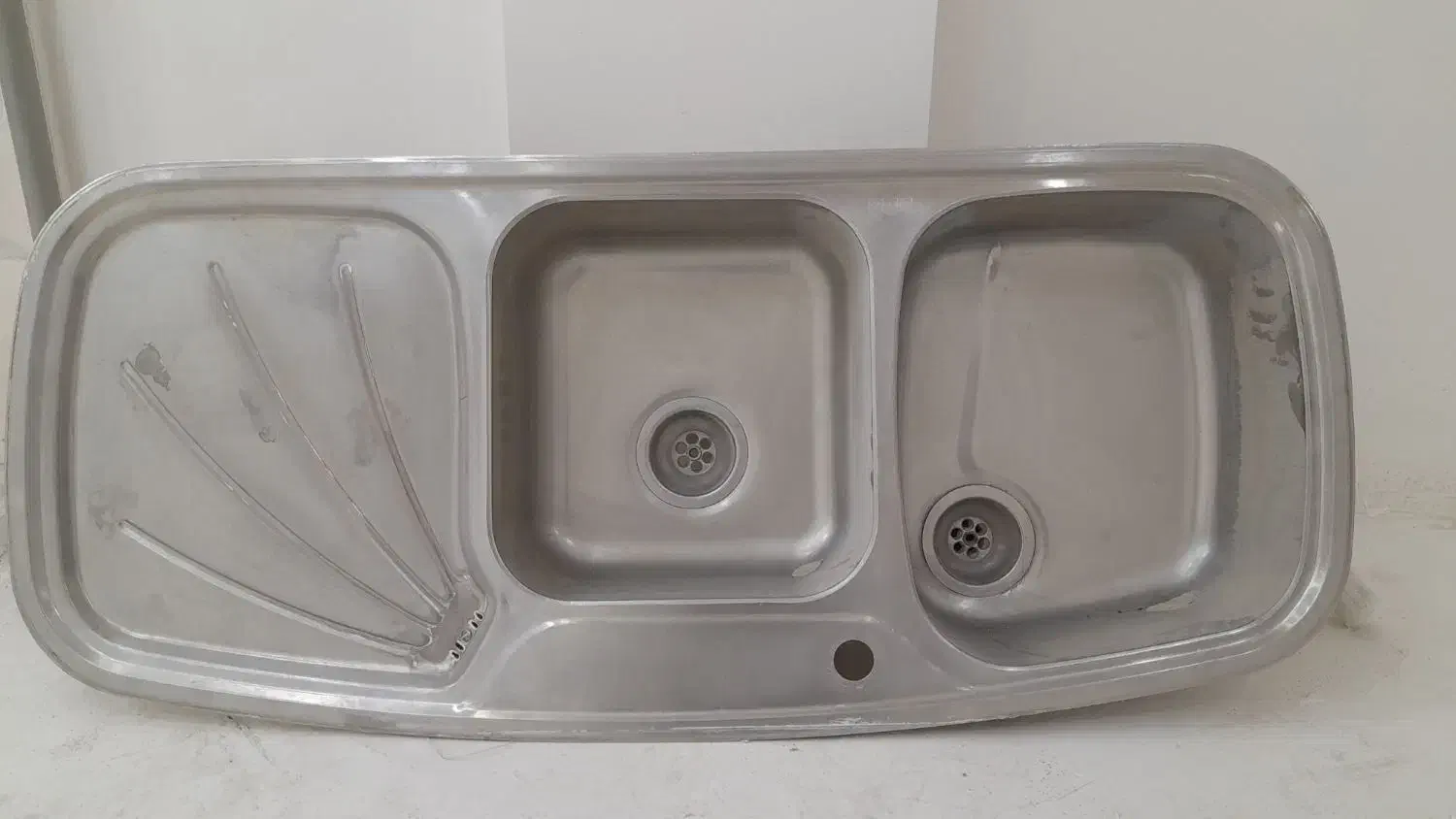 سینک نو|مصالح و تجهیزات ساختمان|میانه, |دیوار