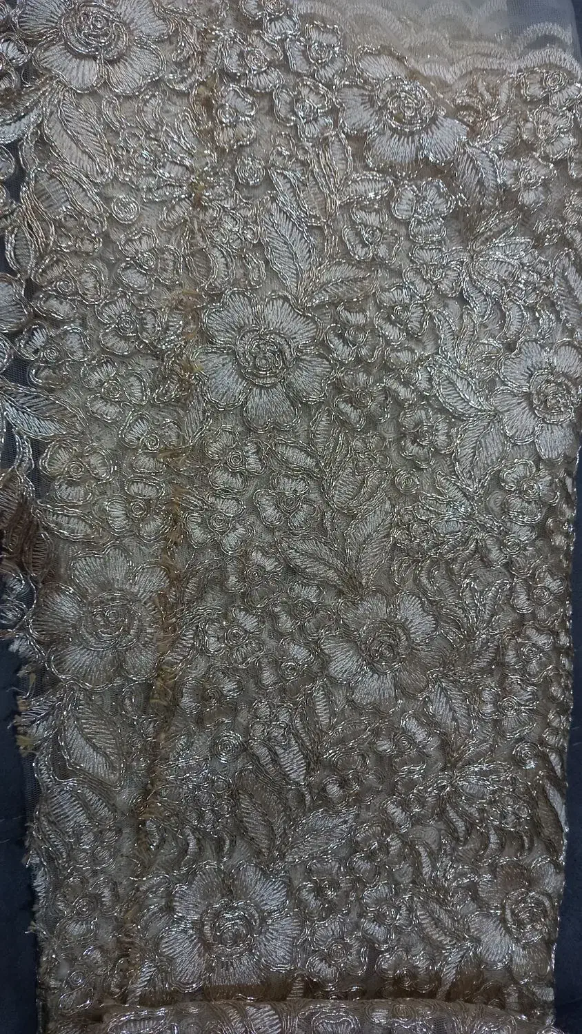 پارچه/پارچه مجلسی/پارچه برجسته/طلایی|لوازم خیاطی و بافتنی|لاهیجان, کوی آزادگان|دیوار