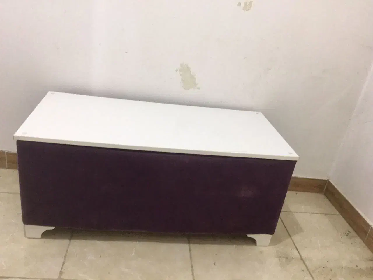 مبل با دو عدد جلو مبلی|مبلمان خانگی و میز عسلی|رشت, سلیمانداراب|دیوار