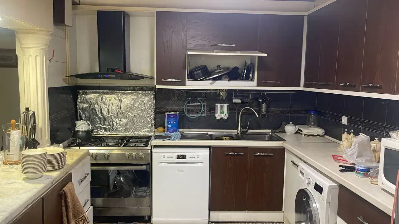 کابینت ام دی اف دسته دوم بسیار تمیز با سینک و هود|آب‌چکان و نظم‌دهنده ظروف|کرج, جهان‌شهر|دیوار